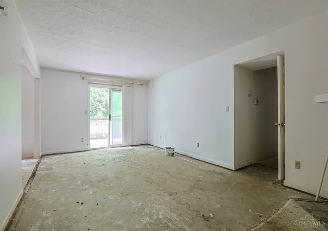 Homes for sale in Fairfield, OH | 1625 W Augusta Blvd, Fairfield, OH 45014 | MLS# 1884495