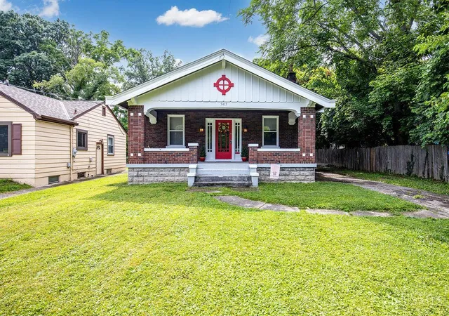Homes for sale in Cincinnati, OH | 5415 Lester Rd, Cincinnati, OH 45213 | MLS# 1884759