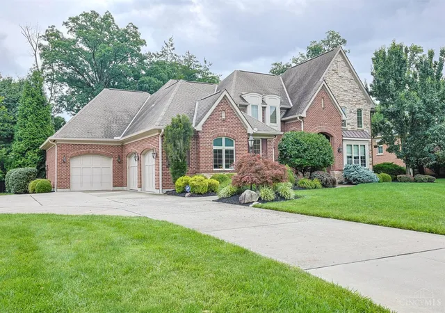 Homes for sale in Sycamore Twp, OH | 8126 Deer Path Ln, Sycamore Twp, OH 45243 | MLS# 1884771
