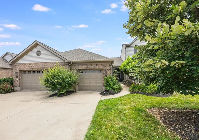 Homes for sale in Mason, OH | 6271 Lake Front Dr, Mason, OH 45040 | MLS# 1884751