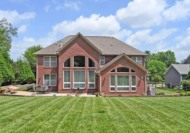 Homes for sale in Montgomery, OH | 7933 Elbrecht Dr, Montgomery, OH 45242 | MLS# 1884773