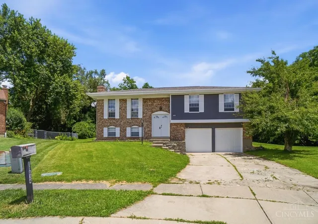 3rd image of 11834 Ashmore Ct, Cincinnati, OH 45246 | MLS# 1884780