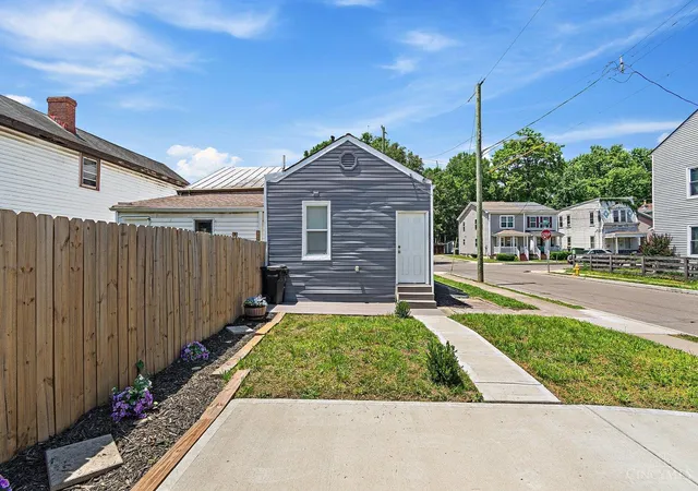 Homes for sale in Cincinnati, OH | 4118 Chambers St, Cincinnati, OH 45223 | MLS# 1884784