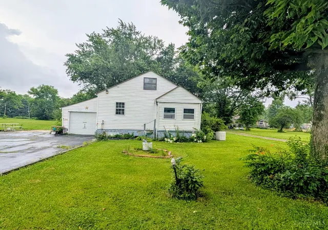 Photo 4 of Single family home for sale at 1390 Olt Rd, Dayton, OH 45417 | MLS# 1884779 | Listing updated on 2026-07-31
