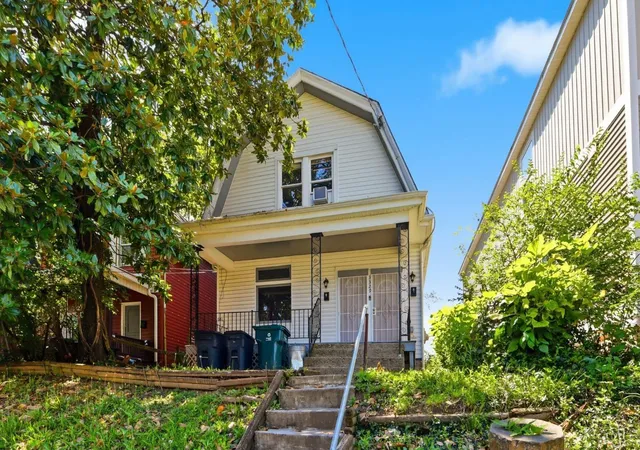 Homes for sale in Cincinnati, OH | 3329 Hackberry Street, Cincinnati, OH 45207 | Houzeo