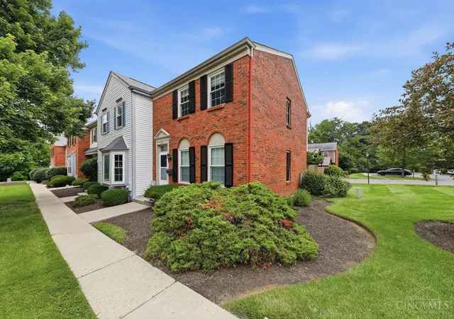 4th image of 3434 Sunbury Ln, Cincinnati, OH 45251 | MLS# 1884789