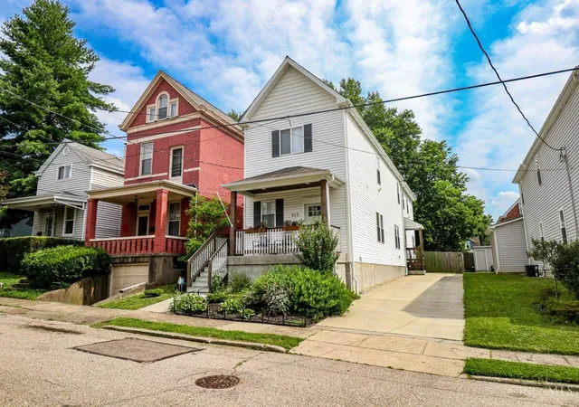 Homes for sale in St Bernard, OH | 313 Cleveland Ave, St Bernard, OH 45217 | MLS# 1884231