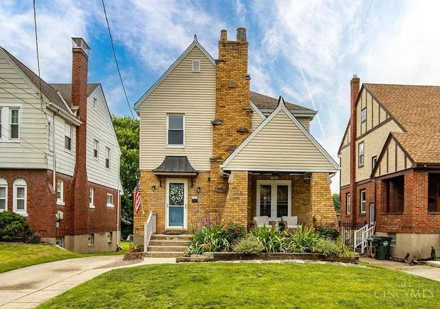 Homes for sale in Norwood, OH | 2128 Glenside Ave, Norwood, OH 45212 | MLS# 1884664