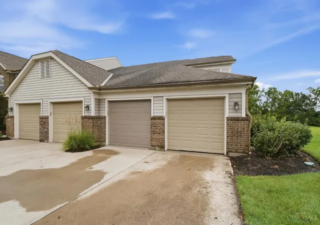 Homes for sale in Deerfield Twp., OH | 7437 Waterford Dr #204, Deerfield Twp., OH 45040 | MLS# 1884353