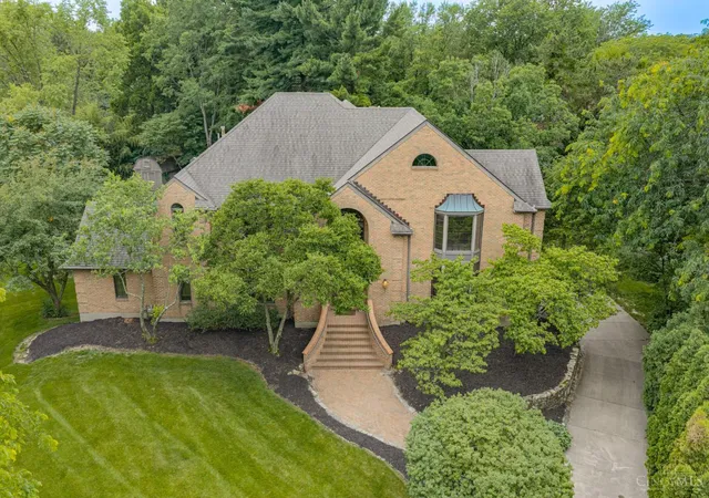 2nd image of 514 Shambord Cir, Dayton, OH 45429 | MLS# 1884147