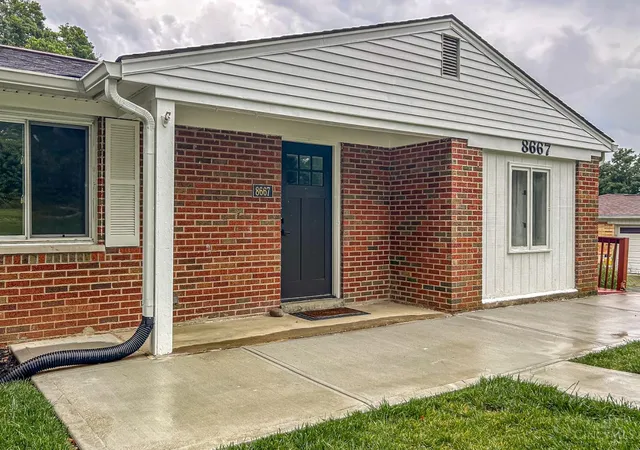 Homes for sale in Anderson Twp, OH | 8667 Susanview Ln, Anderson Twp, OH 45244 | MLS# 1884845