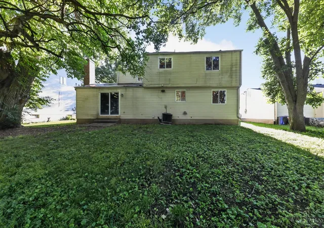 Homes for sale in Forest Park, OH | 11485 Lincolnshire Dr, Forest Park, OH 45240 | MLS# 1882579