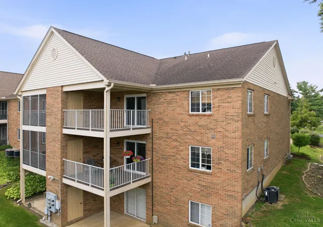 Homes for sale in Delhi Twp, OH | 621 Covedale Ave #3, Delhi Twp, OH 45238 | MLS# 1884761
