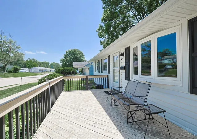 3rd image of 111 Stadia Dr, Franklin, OH 45005 | MLS# 1884903