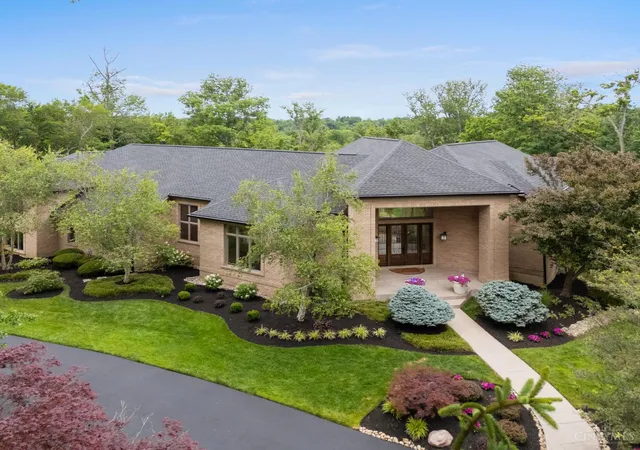 Photo 1 of Single family home for sale at 5035 Taft Pl, Cincinnati, OH 45243 | MLS# 1883576 | Listing updated on 2026-09-28