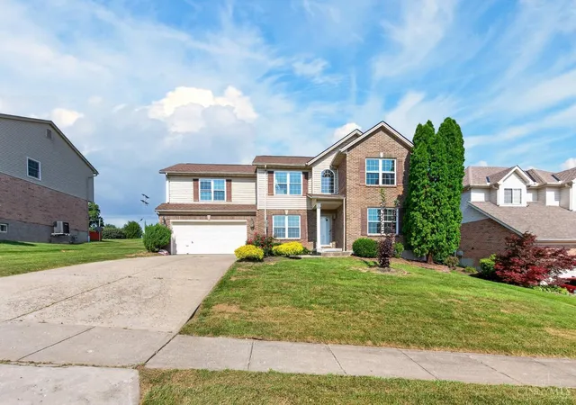 Homes for sale in Forest Park, OH | 11909 Winston Cir, Forest Park, OH 45240 | MLS# 1884119