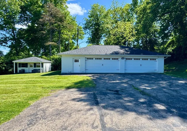 Homes for sale in Anderson Twp, OH | 6730 Bennett Rd, Anderson Twp, OH 45230 | MLS# 1884983
