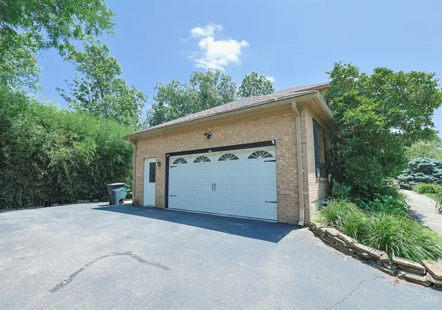 Photo 28 of Single family home for sale at 6202 N Shadowhill Way, Miami Twp, OH 45140 | MLS# 1884988 | Listing updated on 2026-07-01