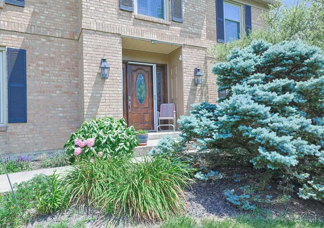 Photo 3 of Single family home for sale at 6202 N Shadowhill Way, Miami Twp, OH 45140 | MLS# 1884988 | Listing updated on 2026-09-30