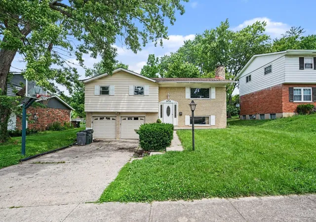 Homes for sale in Colerain Twp, OH | 2476 Ambassador Dr, Colerain Twp, OH 45231 | MLS# 1884897