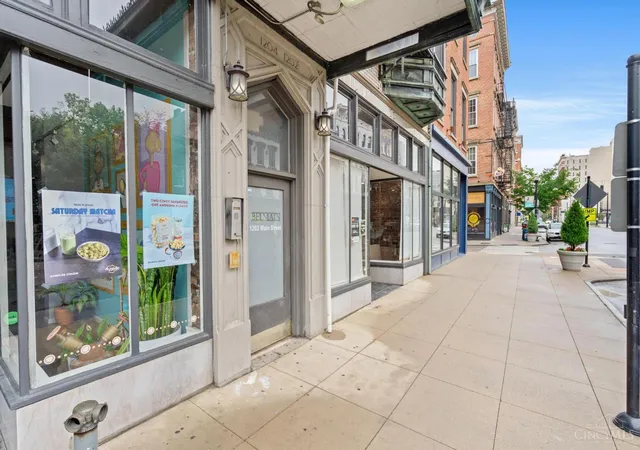 4th image of 1202 Main St #1, Cincinnati, OH 45202 | MLS# 1884927