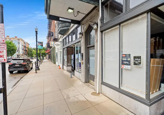 5th image of 1202 Main St #1, Cincinnati, OH 45202 | MLS# 1884927