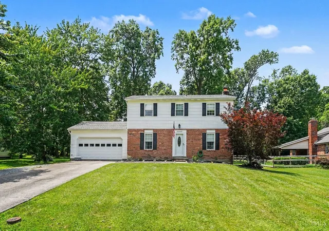 Homes for sale in Batavia Twp, OH | 3343 Meadow Green Court, Batavia Twp, OH 45102 | MLS# 1885019