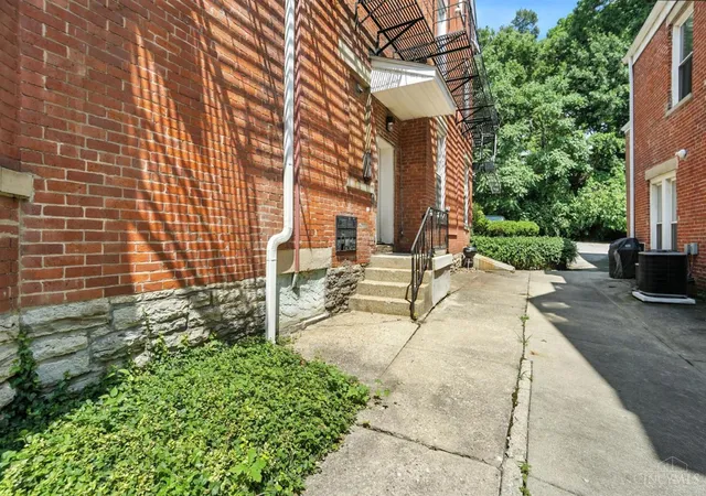 Homes for sale in Cincinnati, OH | 2108 Fulton Ave #1, Cincinnati, OH 45206 | MLS# 1885035