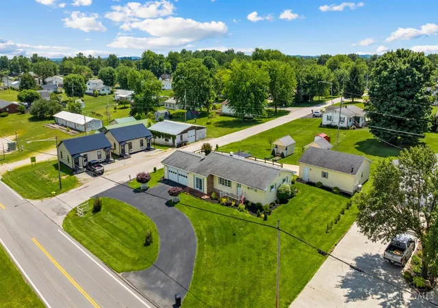 Homes for sale in West Union, OH | 13738 State Route 41, West Union, OH 45693 | MLS# 1884977