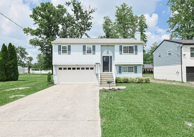 Homes for sale in Blue Ash, OH | 4954 Bell Ave, Blue Ash, OH 45242 | MLS# 1885016