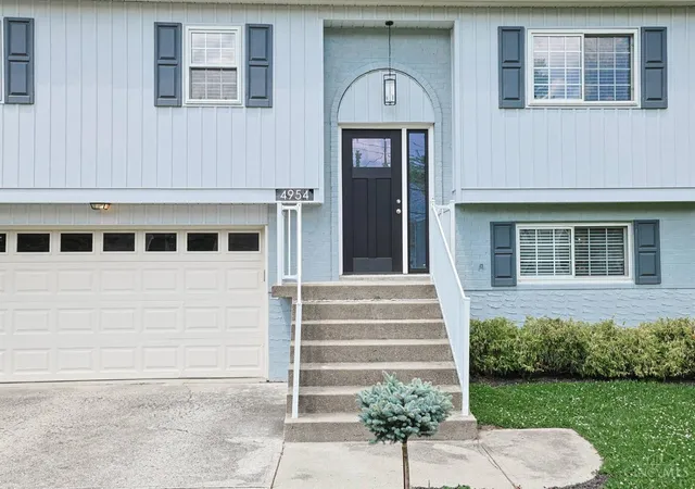 Homes for sale in Blue Ash, OH | 4954 Bell Ave, Blue Ash, OH 45242 | MLS# 1885016