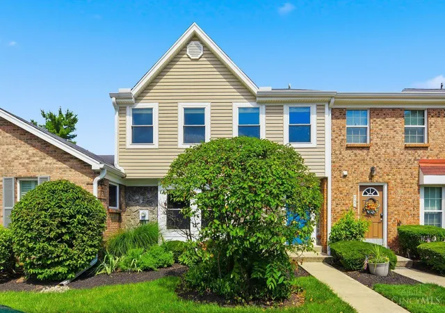 Homes for sale in Anderson Twp, OH | 955 Woodlyn Dr N, Anderson Twp, OH 45230 | MLS# 1885053