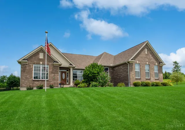 Homes for sale in Monroe, OH | 62 Tall Oaks Dr, Monroe, OH 45044 | MLS# 1885042