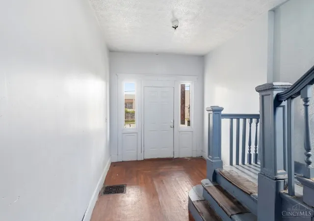 Homes for sale in Cincinnati, OH | 2232 Fulton Ave, Cincinnati, OH 45206