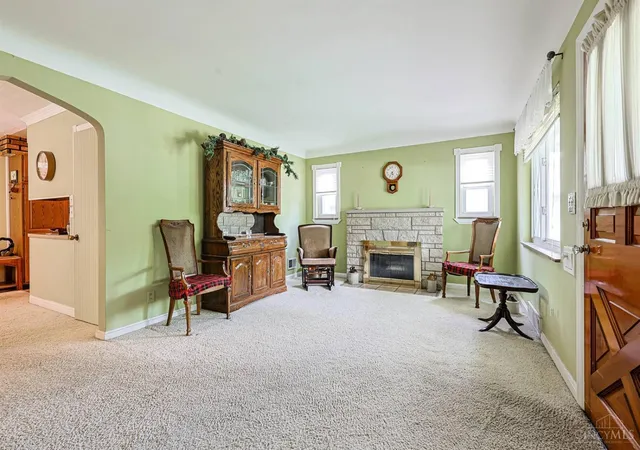 Homes for sale in Delhi Twp, OH | 347 Bob Dr, Delhi Twp, OH 45238 | MLS# 1885097