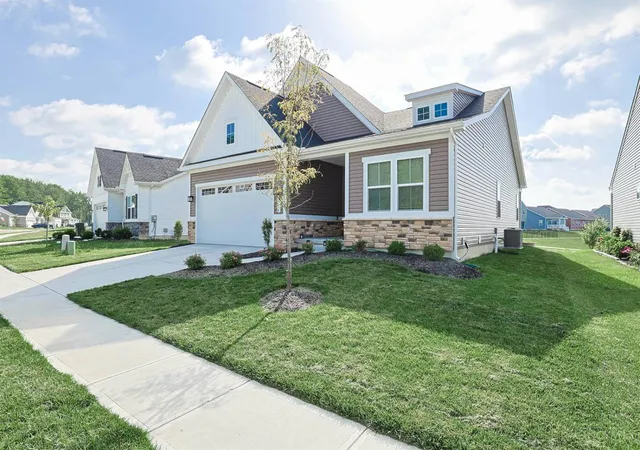 Homes for sale in Batavia, OH | 2356 Streamside Dr, Batavia, OH 45103 | MLS# 1885101