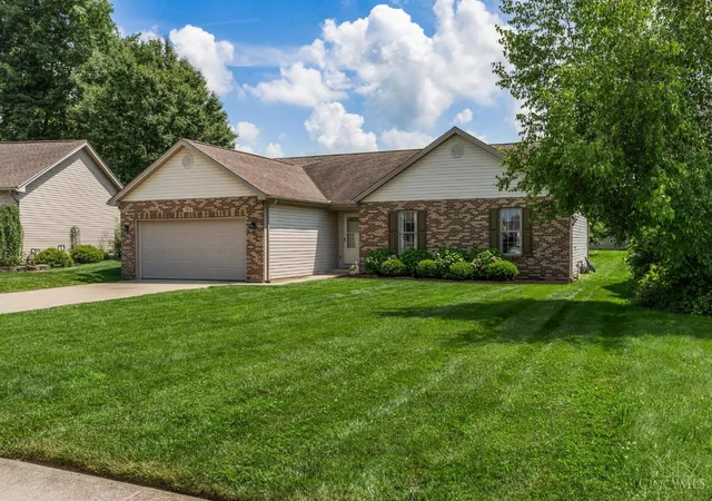 Homes for sale in Wilmington, OH | 1004 Country Oaks, Wilmington, OH 45177 | MLS# 1885121