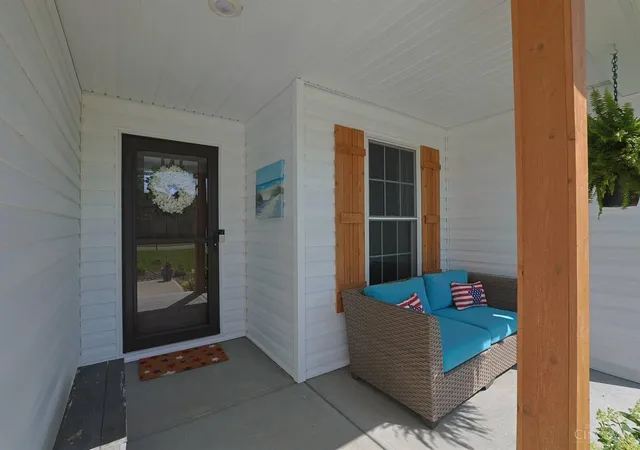 3rd image of 20588 Lakeview Dr, Lawrenceburg, IN 47025 | MLS# 1885043