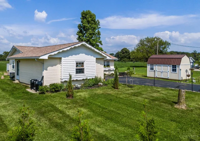 Homes for sale in Jackson Twp, OH | 5318 Farmersville Germantown, Jackson Twp, OH 45325 | MLS# 1885052