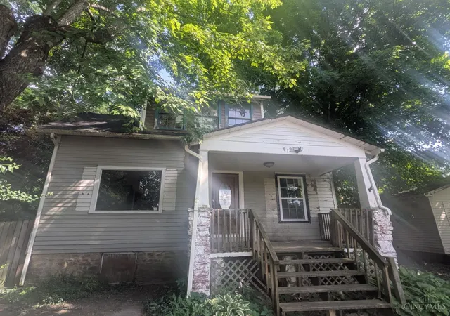 1st image of 412 Main St, New Richmond, OH 45157 | MLS# 1885156