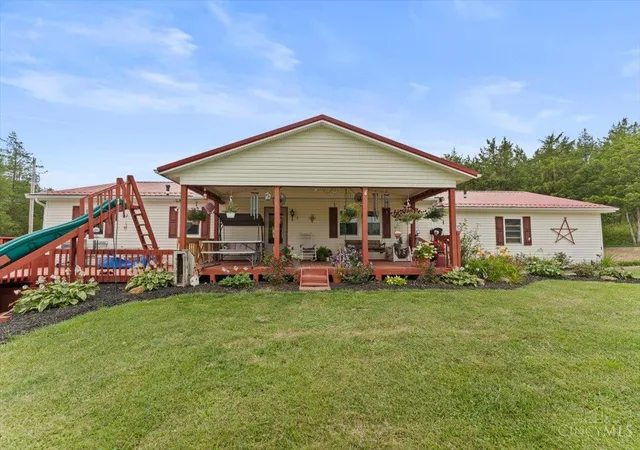 Homes for sale in Peebles, OH | 374 Cuckoo Rd, Peebles, OH 45660 | MLS# 1884248