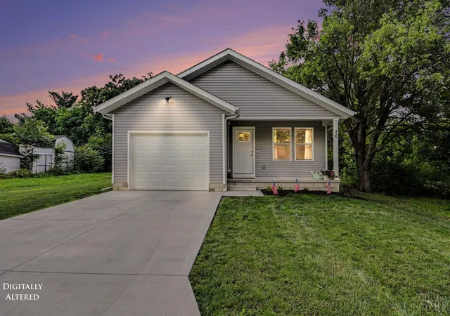 Homes for sale in Bloomingburg, OH | 26 Miron St, Bloomingburg, OH 43106 | MLS# 1885117