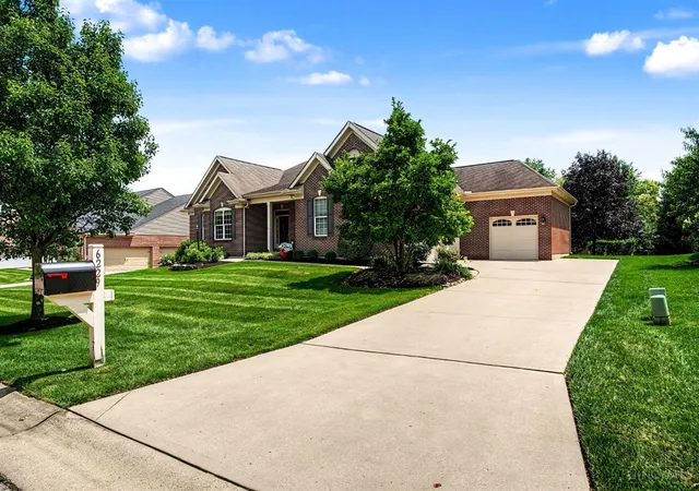 Homes for sale in Liberty Twp, OH | 6229 Lancashire Trl, Liberty Twp, OH 45044 | MLS# 1885081