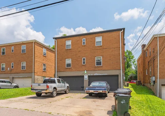 3rd image of 2370 Losantiville Ave, Cincinnati, OH 45237 | MLS# 1885206
