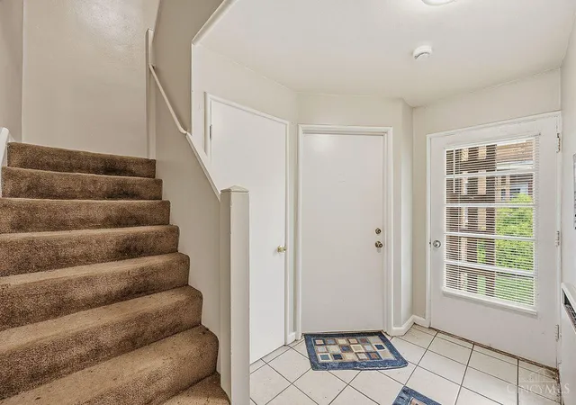 4th image of 2370 Losantiville Ave, Cincinnati, OH 45237 | MLS# 1885206