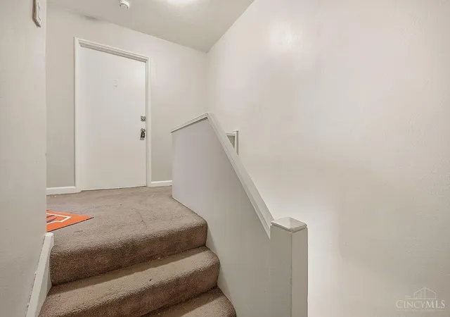 5th image of 2370 Losantiville Ave, Cincinnati, OH 45237 | MLS# 1885206