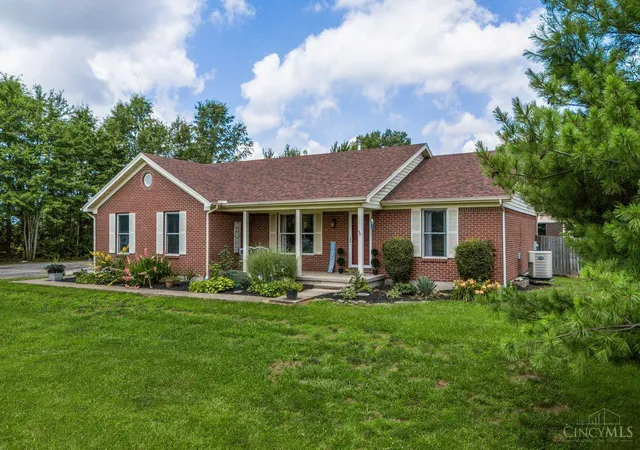 3rd image of 5019 Edwardsville Rd, Harlan Twp, OH 45113 | MLS# 1885200