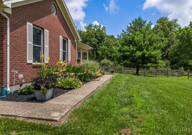 4th image of 5019 Edwardsville Rd, Harlan Twp, OH 45113 | MLS# 1885200