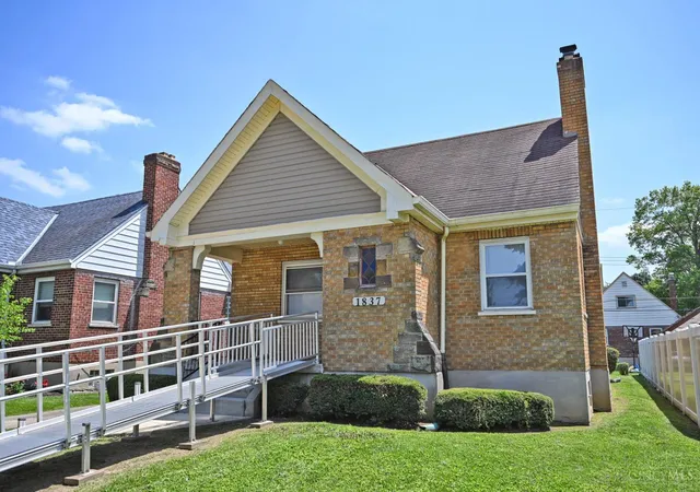 Homes for sale in Cincinnati, OH | 1837 Glendon Pl, Cincinnati, OH 45237 | MLS# 1884992