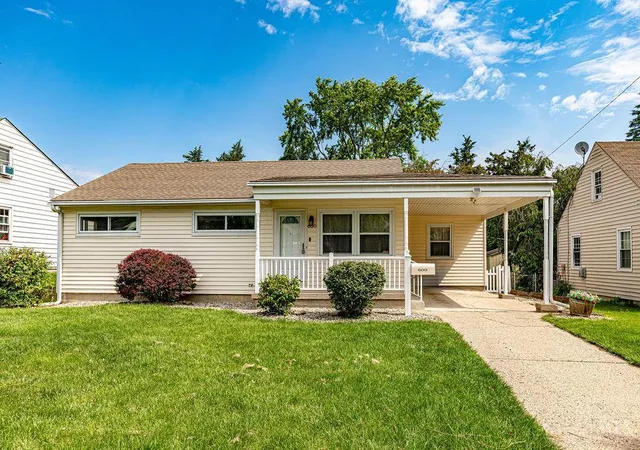 Homes for sale in Hamilton, OH | 600 Brookwood Ave, Hamilton, OH 45013 | MLS# 1885235